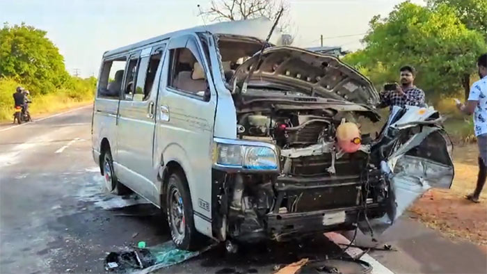 Three persons killed, eight injured in accident in Mankulam, Sri Lanka