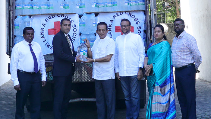 Sri Lanka Red Cross Society donates drinking water to flood affected communities