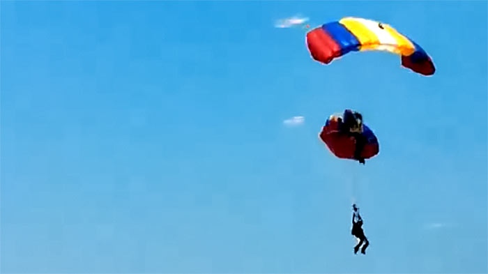Two Sri Lankan military paratroopers injured in parachute collision