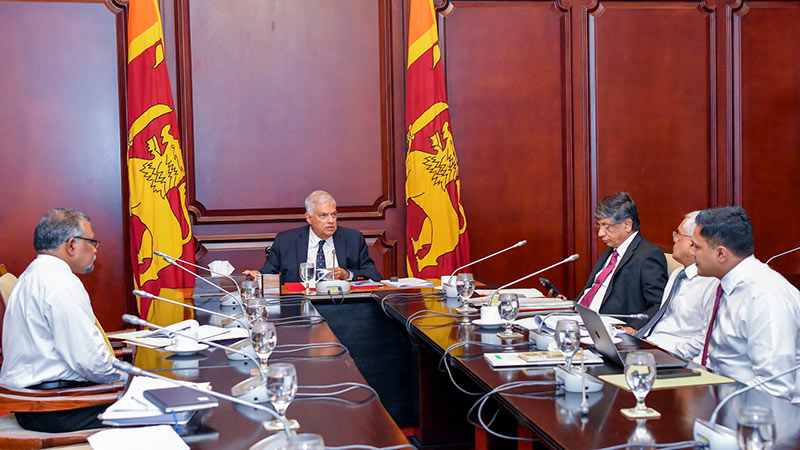 The Secretary to Sri Lanka’s Treasury, Mahinda Siriwardana discussed with Sri Lankan President Ranil Wickremesinghe