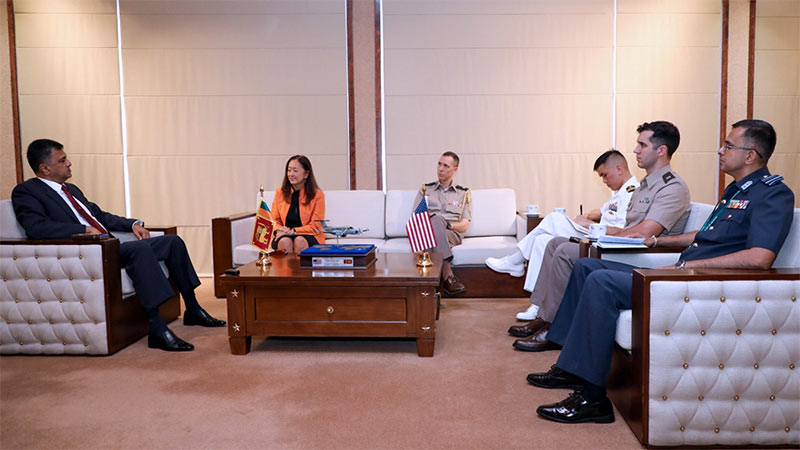 U.S. Ambassador Julie Chung calls on Sri Lanka's Defence Secretary Sampath Thuyacontha