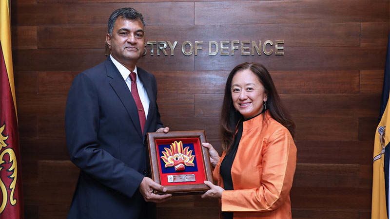 U.S. Ambassador Julie Chung calls on Sri Lanka's Defence Secretary Sampath Thuyacontha