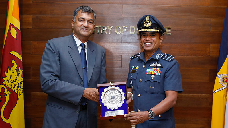 Sri Lanka's Defence Secretary, Air Vice Marshal Sampath Thuyacontha with Commander of the Sri Lanka Air Force, Air Marshal Udeni Rajapaksa