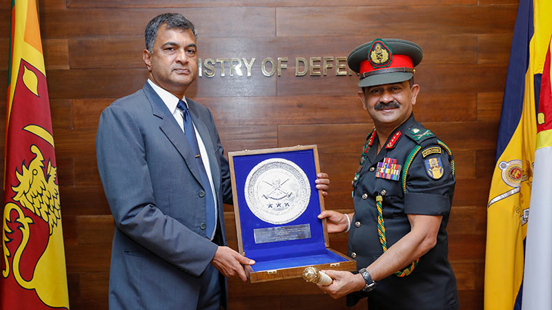 Sri Lanka's Defence Secretary, Air Vice Marshal Sampath Thuyacontha with Commander of the Sri Lanka Army, Lieutenant General Vikum Liyanage