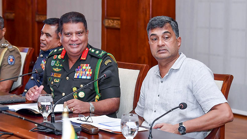 Secretary to the Ministry of Defence Air Vice Marshal Sampath Thuyacontha with Chief of Defence Staff General Shavendra Silva