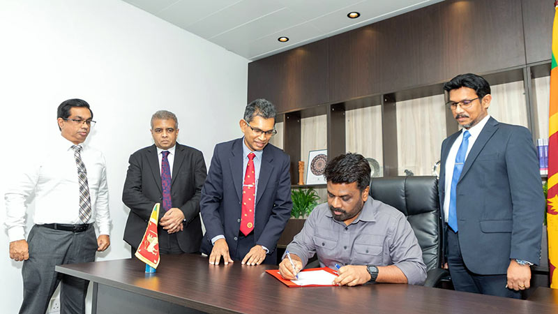 Sri Lankan President Anura Kumara Dissanayake at the Ministry of Digital Economy