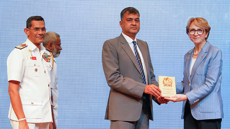 Defence Secretary of Sri Lanka Sampath Thuyacontha with Anne-Marie Descôtes, Secretary General of the French Ministry of Europe and Foreign Affairs