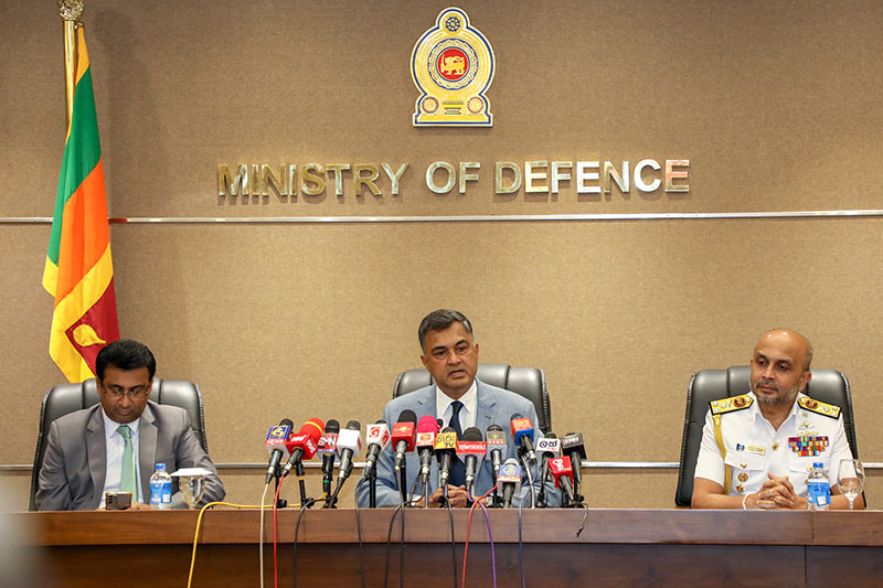 Secretary of Defence, Air Vice Marshal Sampath Thuyacontha (Retd), and the Commander of the Sri Lanka Navy, Vice Admiral Kanchana Banagoda