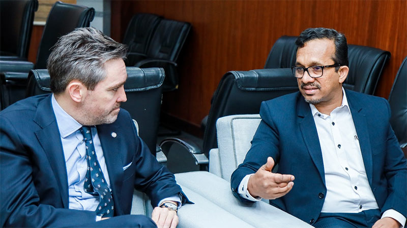 UN Resident Coordinator in Sri Lanka, Marc-André Franche, meeting with Minister of Industry and Entrepreneurship Development, Sunil Handunnetti