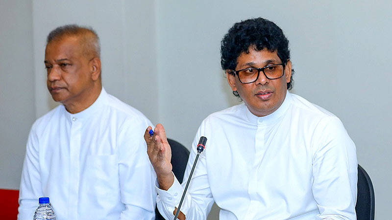 Minister K.D. Lalkantha and Minister Wasantha Samarasinghe